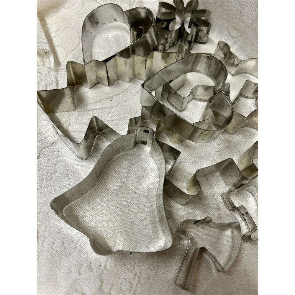 Lot of 13 Vintage Tin Cookie Cutters, Christmas Easter Everyday Ginger‎ Bread
